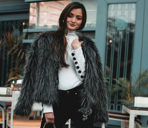 Comment choisir et associer des accessoires minimalistes pour un style épuré et tendance?